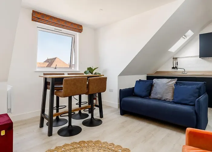Modern 1 Bed Seaside
